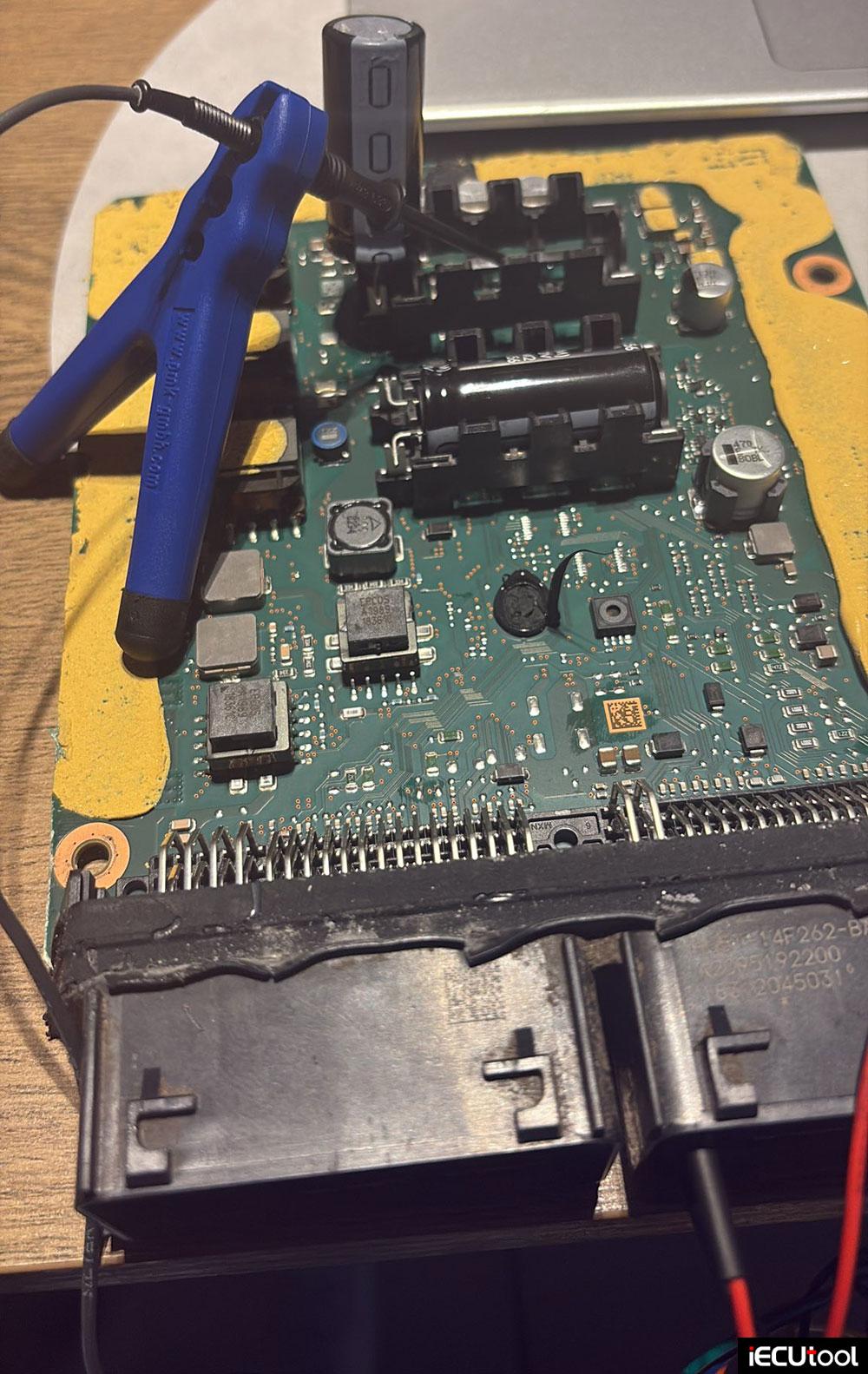 foxflash-recover-ford-sid211-ecu-in-boot-1